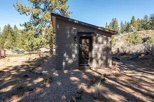 60012 Ridgeview Dr W, Bend, OR 97702 - Photo 30