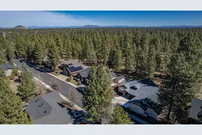 60882 Grand Targhee Drive, Bend, OR 97702 - Photo 48