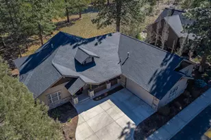 60882 Grand Targhee Dr, Bend, OR 97702 - Photo 46