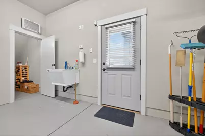 60882 Grand Targhee Drive, Bend, OR 97702 - Photo 36