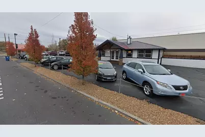 560 NW Birch Avenue, Redmond, OR 97756 - Photo 4