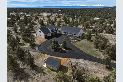 7780 SW Wickiup Avenue, Redmond, OR 97756 - Photo 1