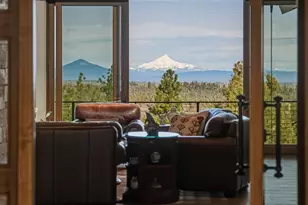 3487 NW Greenleaf Way, Bend, OR 97703 - Photo 2