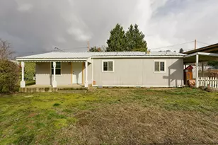 1808 Spring St, Medford, OR 97504 - Photo 4