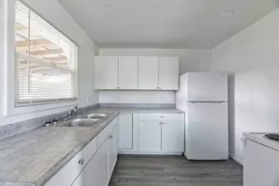 1808 Spring St, Medford, OR 97504 - Photo 14