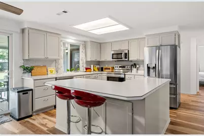 2128 Terrel Drive, Medford, OR 97501 - Photo 2