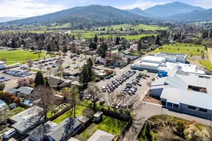 100 Christian Ave, Talent, OR 97540 - Photo 30