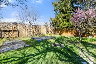 100 Christian Ave, Talent, OR 97540 - Photo 16