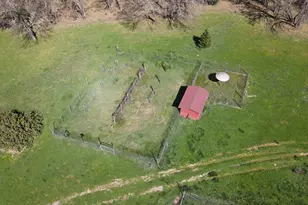 885 Plumtree Ln, Grants Pass, OR 97526 - Photo 50