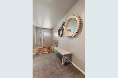 2033 Milton Lane, Medford, OR 97501 - Photo 6