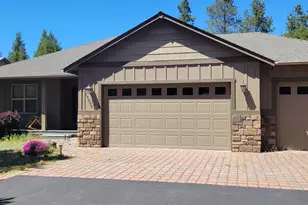 17370 Brant Dr, Bend, OR 97707 - Photo 2