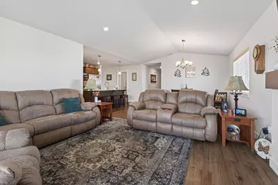 1225 NW Willow Parkway Road, Madras, OR 97741 - Photo 16