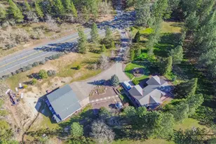 2363 Jaynes Dr, Grants Pass, OR 97527 - Photo 40