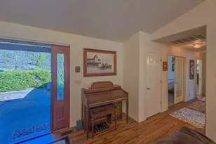 2363 Jaynes Dr, Grants Pass, OR 97527 - Photo 14