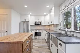 1101 SW Silver Lake Blvd, Bend, OR 97702 - Photo 12