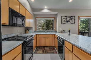 57407 Beaver Ridge Loop, Sunriver, OR 97707 - Photo 10