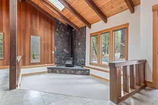 17745 Woodland Ln, Sunriver, OR 97707 - Photo 2