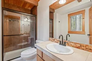 17745 Woodland Ln, Sunriver, OR 97707 - Photo 14