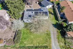 1981 Regina Way, Grants Pass, OR 97527 - Photo 8