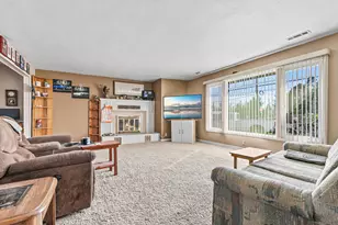 3200 Hanley Rd, Central Point, OR 97502 - Photo 6