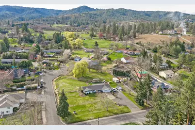 2331 Old Stage Road, Medford, OR 97502 - Photo 6