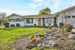 2331 Old Stage Rd, Medford, OR 97502 - Photo 8