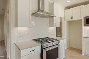 2177 SW 43rd St, Redmond, OR 97756 - Photo 14