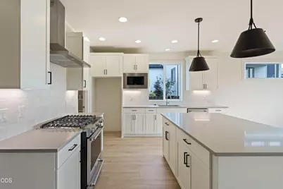 2177 SW 43rd Street #16, Redmond, OR 97756 - Photo 10