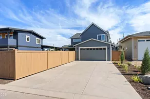 20509 SE Dorset Pl, Bend, OR 97702 - Photo 50