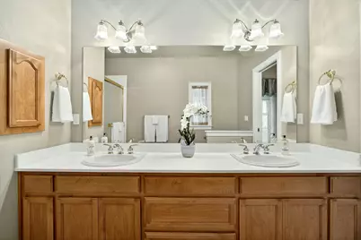 100 Nunan Street, Jacksonville, OR 97530 - Photo 16