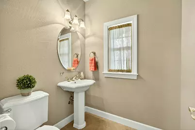 100 Nunan Street, Jacksonville, OR 97530 - Photo 18