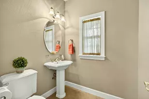 100 Nunan St, Jacksonville, OR 97530 - Photo 18