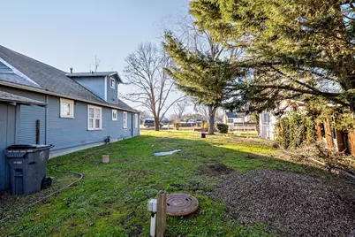 2361 Kings Highway, Medford, OR 97501 - Photo 18