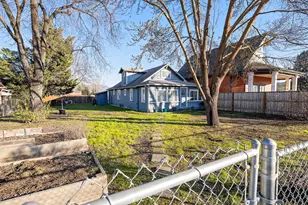 2361 Kings Hwy, Medford, OR 97501 - Photo 2