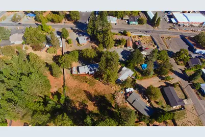 363 Caves Highway, Cave Junction, OR 97523 - Photo 2