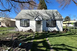 421 Cottonwood St, Mount Vernon, OR 97865 - Photo 2