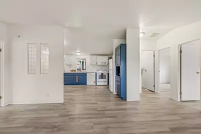 1570 S Peach Street #SPC 100, Medford, OR 97501 - Photo 2