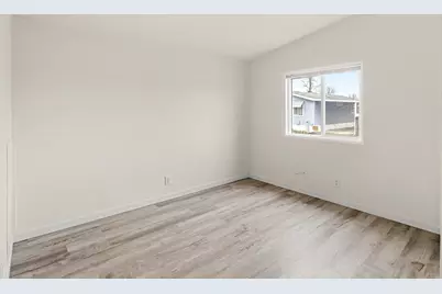 1570 S Peach Street #SPC 100, Medford, OR 97501 - Photo 4