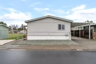 1570 S Peach St, Medford, OR 97501 - Photo 1