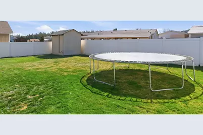 840 NE Quince Avenue, Redmond, OR 97756 - Photo 18