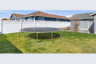 840 NE Quince Avenue, Redmond, OR 97756 - Photo 16