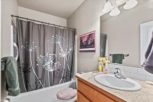 2264 College Way, Medford, OR 97504 - Photo 14