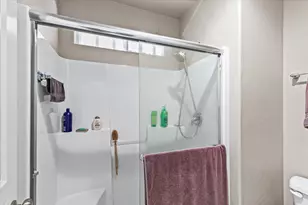 2264 College Way, Medford, OR 97504 - Photo 18