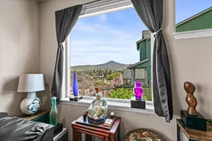 2264 College Way, Medford, OR 97504 - Photo 4