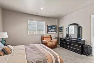 2264 College Way, Medford, OR 97504 - Photo 16