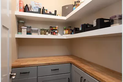 1572 NW Kingwood Avenue, Redmond, OR 97756 - Photo 12