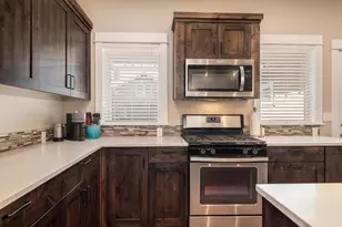 1572 NW Kingwood Ave, Redmond, OR 97756 - Photo 10