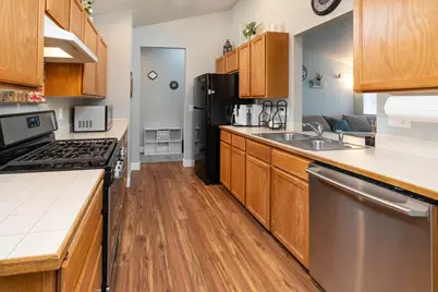 1071 NE Ne Locksley Drive, Bend, OR 97701 - Photo 4