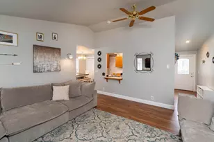 1071 NE Ne Locksley Dr, Bend, OR 97701 - Photo 8