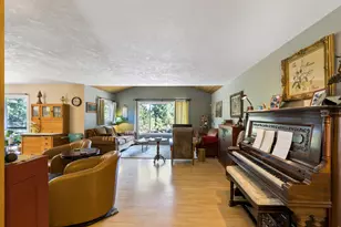 20518 Pine Vista Dr, Bend, OR 97702 - Photo 10